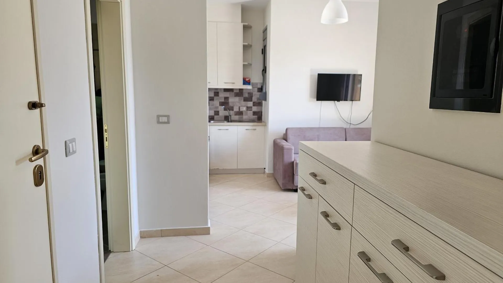 Apartment With Pool View In Rradhime Vlorë